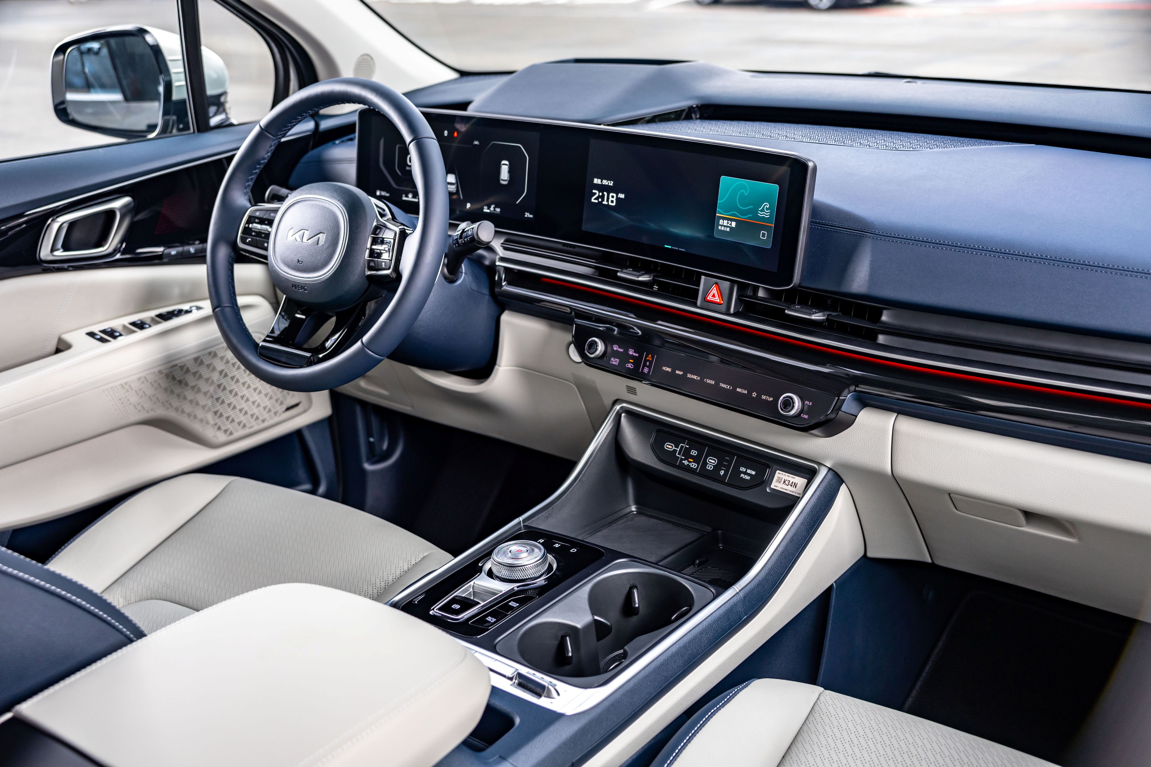 2. Kia The new Carnival連續4年獲得《車訊風雲獎》「最佳進口大型MPV」，展現在同級距中的領先地位。